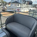 Deck 8 Apartment *